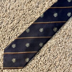 EUC 100% Silk Boston Eliot Club Tie Necktie Navy Blue
